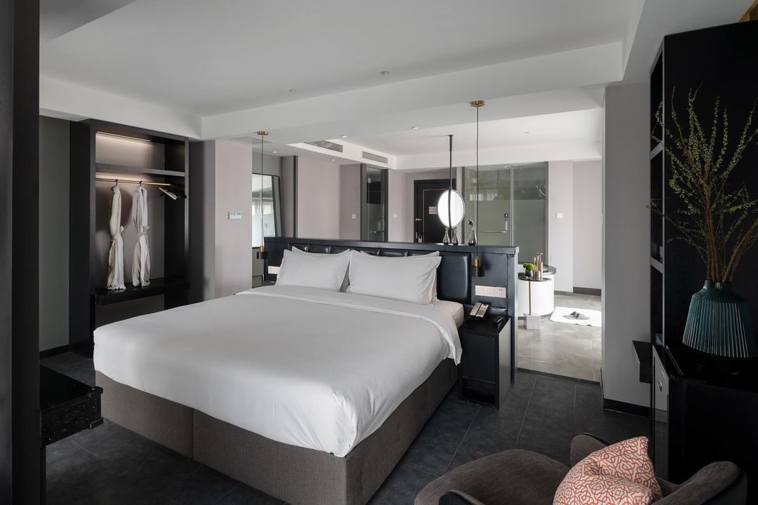 豪泽芮兹酒店 HOLZ RIEZ HOTEL (沈阳奥体中心浑南外滩市集店)