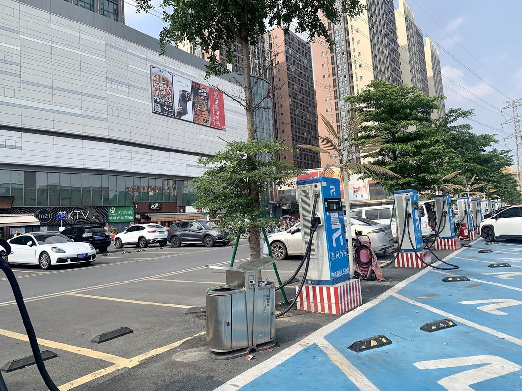 佛山金沙洲金铂天地桔子水晶酒店
