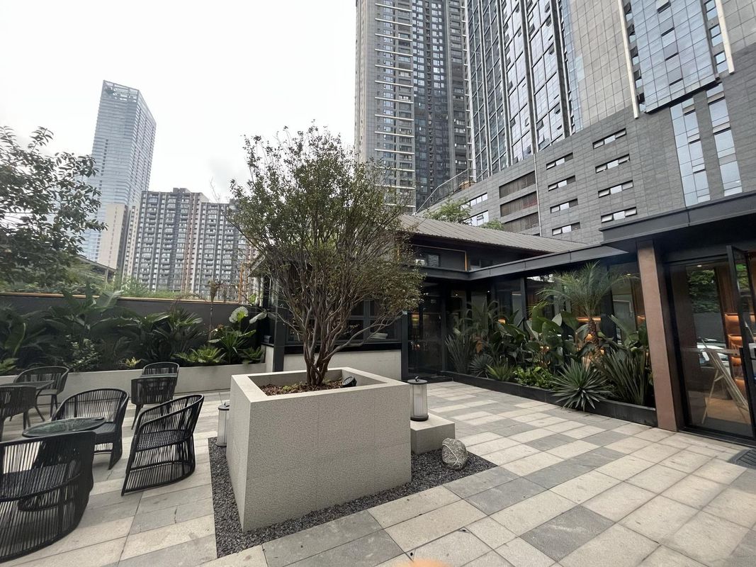 成都九眼桥牛王庙地铁站亚朵酒店