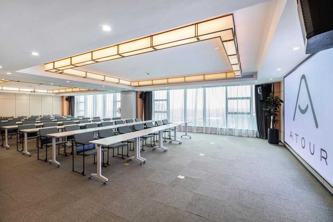 长沙滨江金融中心亚朵酒店