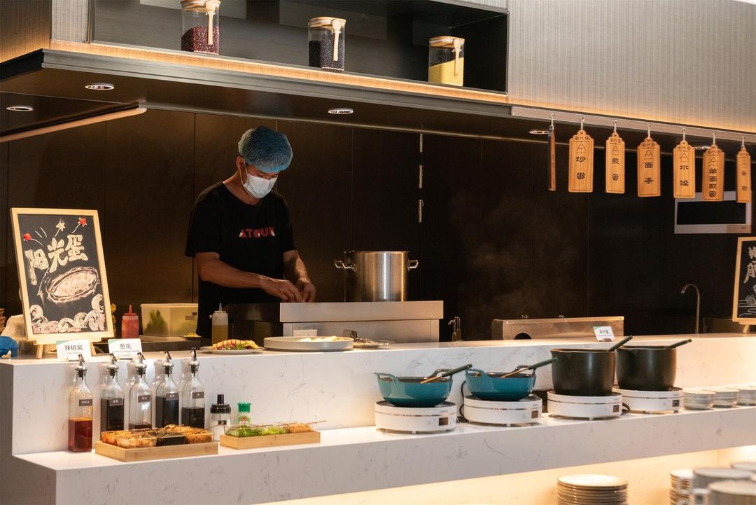 深圳宝安万科星城亚朵酒店