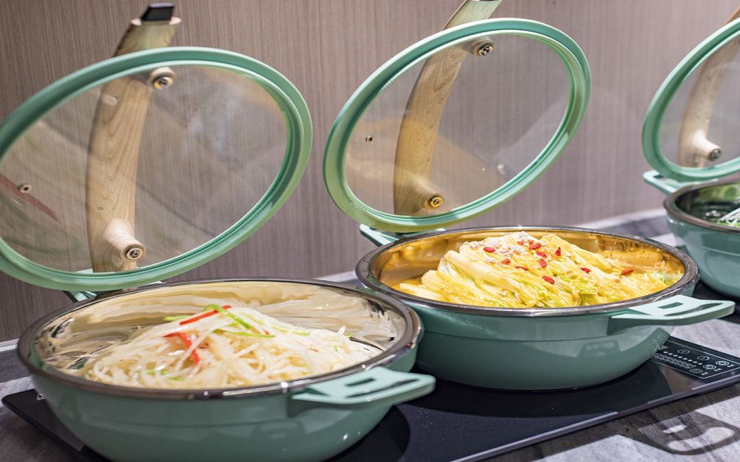 重庆汽博奥特莱斯亚朵酒店