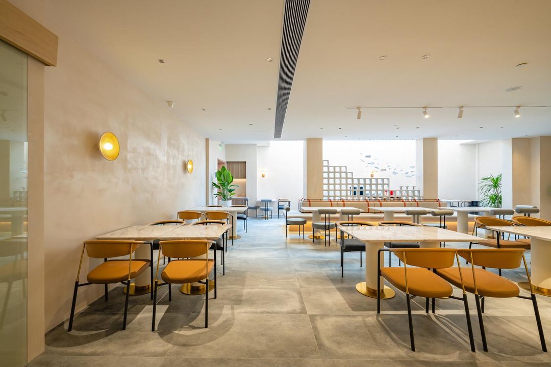上海中环百联铜川路地铁站亚朵X酒店