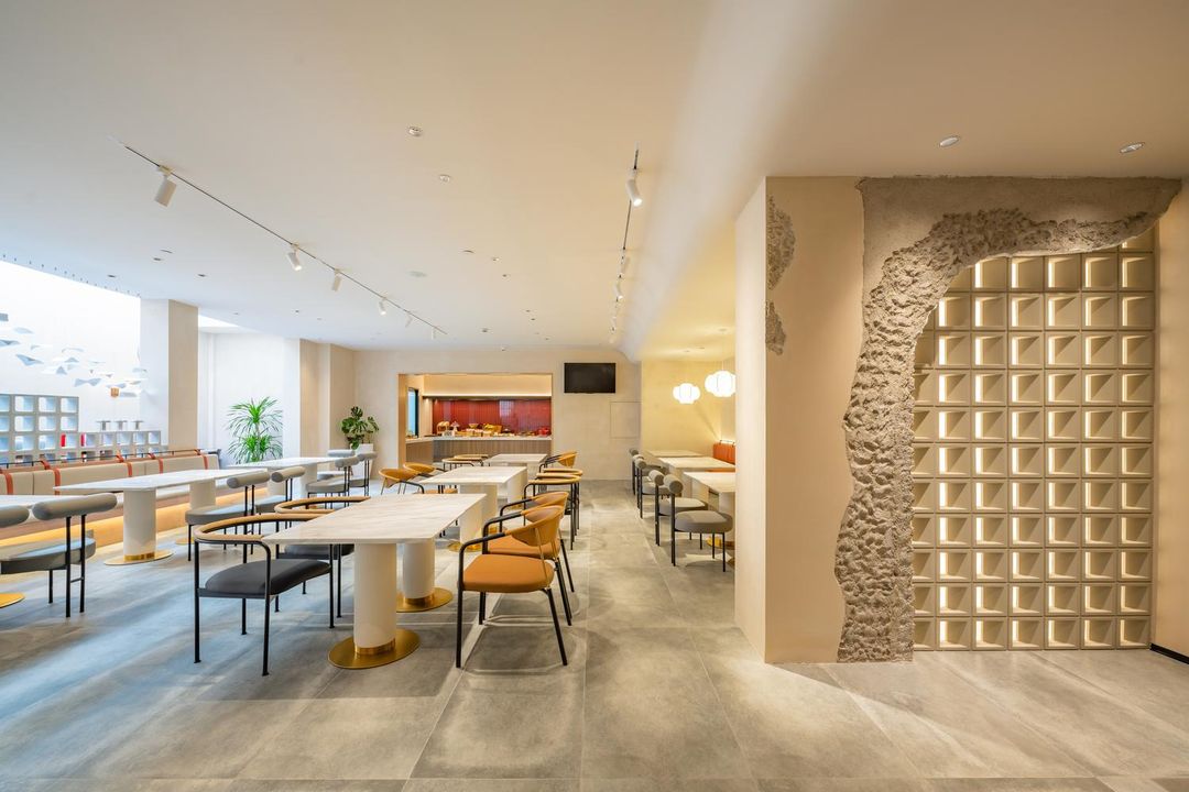 上海中环百联铜川路地铁站亚朵X酒店