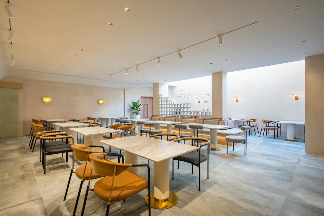 上海中环百联铜川路地铁站亚朵X酒店