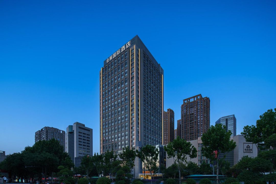 西安会展国际酒店(陕西历史博物馆体育场地铁站店)