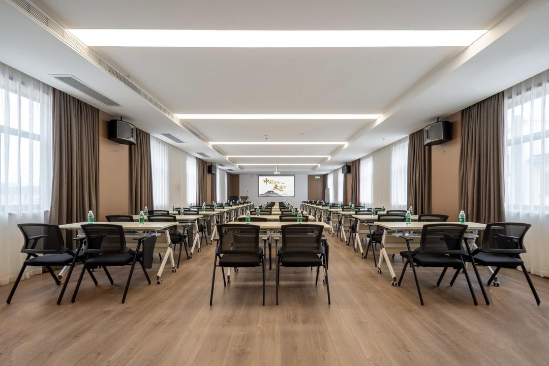 绍兴鲁迅故里大悦城亚朵酒店