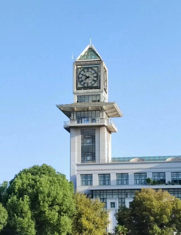 维也纳国际酒店(武汉光谷广场中南民族大学店)