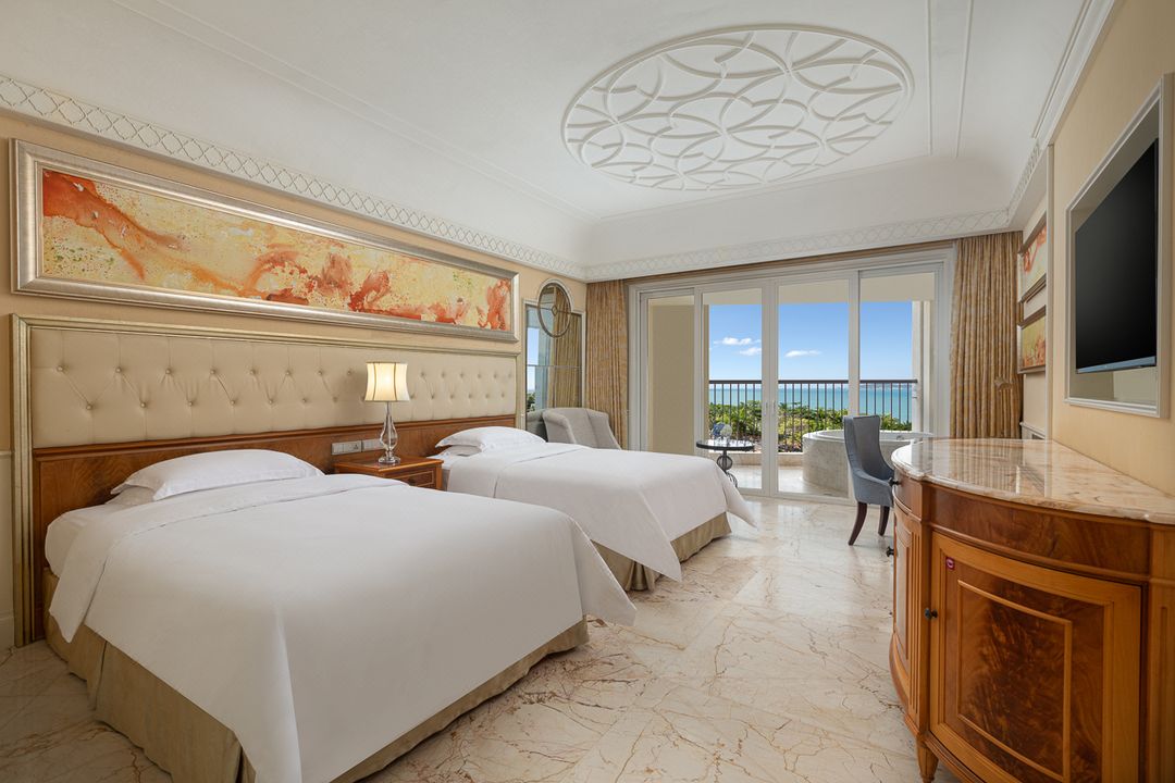 三亚湾皇冠假日度假酒店