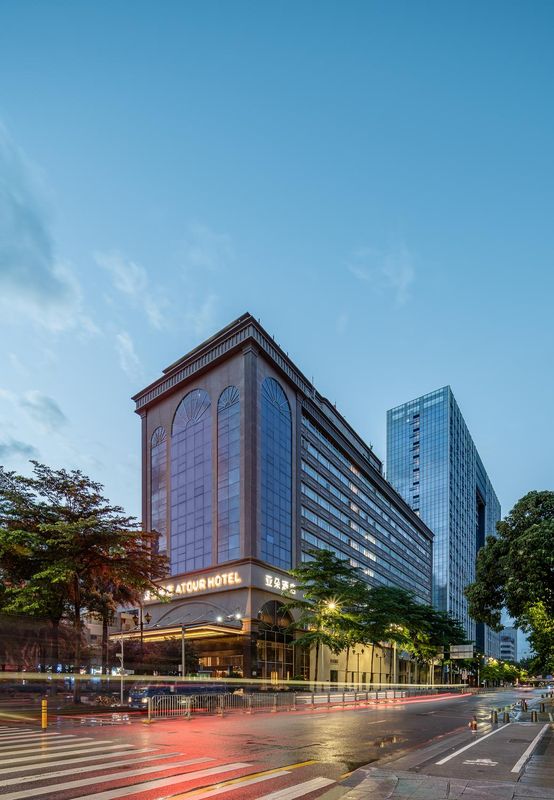深圳罗湖口岸万象城亚朵酒店