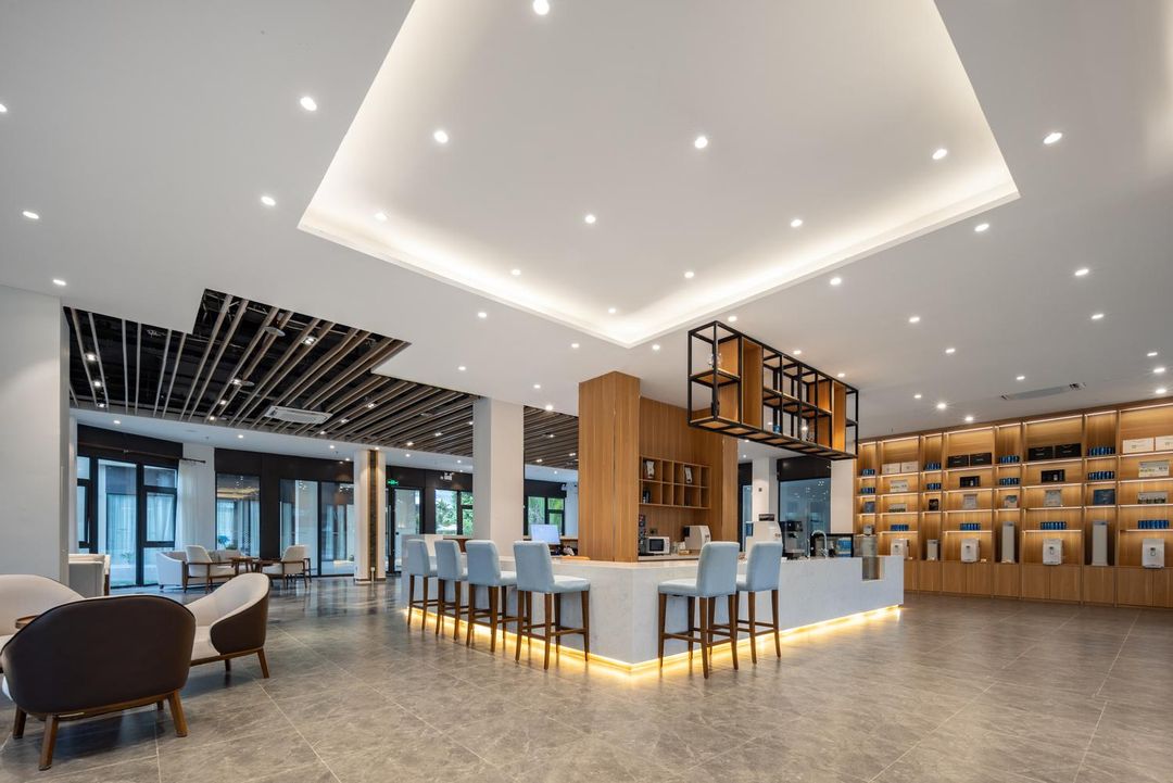 氢森国际酒店(大东海红沙码头店)