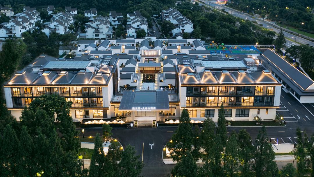 桐庐诗莉莉漫戈塔&middot;大奇山Villa度假酒店
