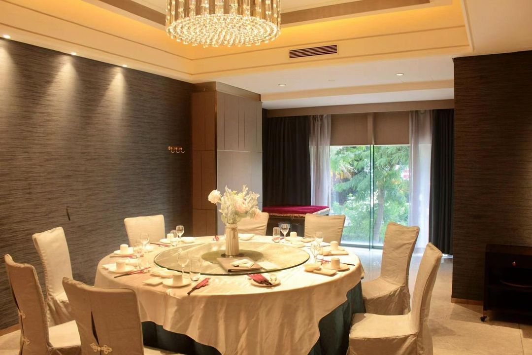 莱茵酒店(东莞虎门高铁站万达广场店)