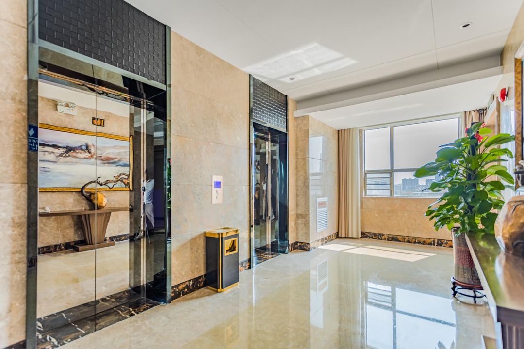 深圳圣堤湾酒店(深圳理工大学总医院上村地铁站店)