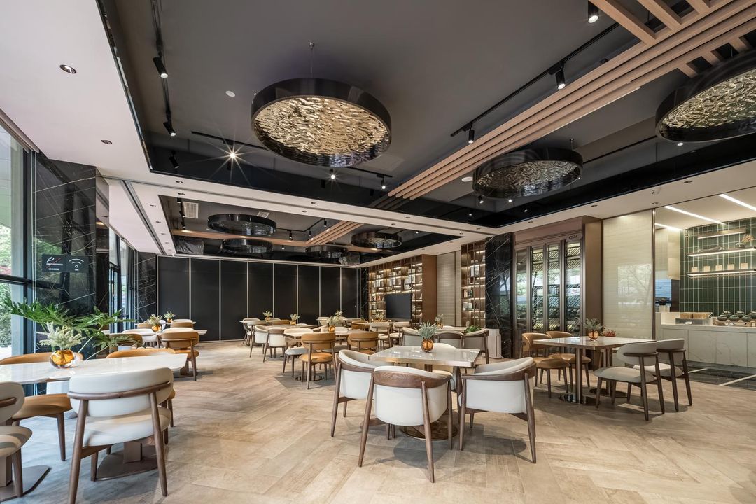 上海五角场殷高西路地铁站亚朵酒店