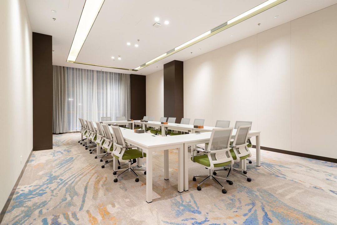 丽呈東谷酒店(成都大学青龙湖湿地公园店)