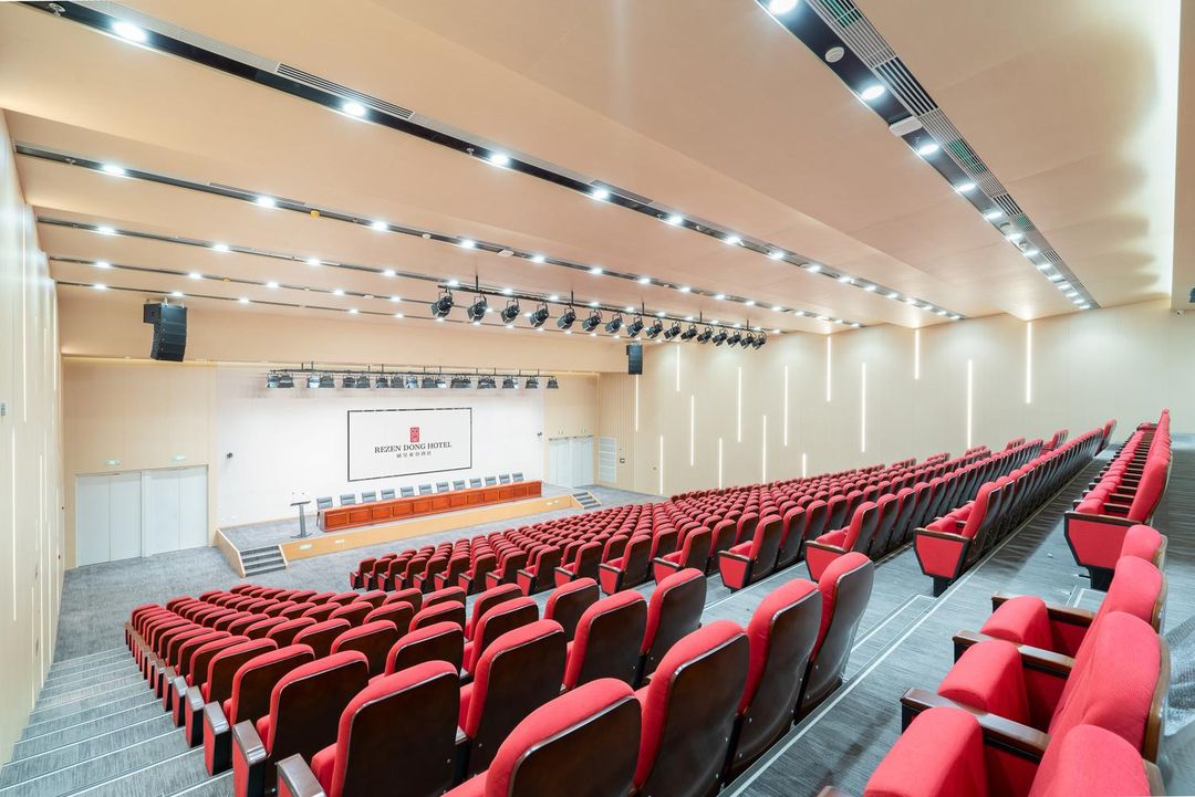 丽呈東谷酒店(成都大学青龙湖湿地公园店)