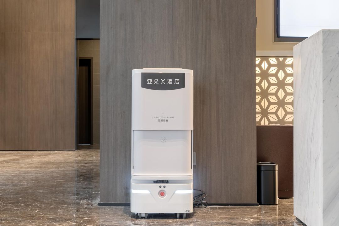 成都龙泉驿区航空职业大学亚朵X酒店