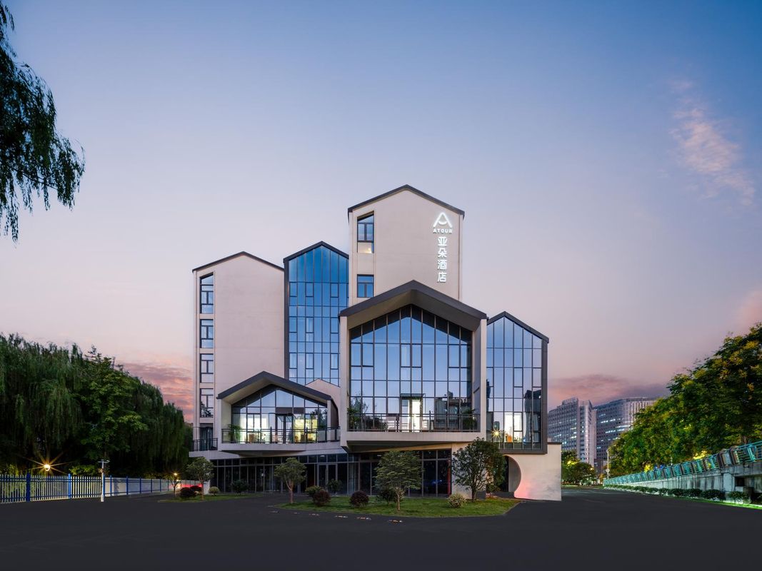 杭州拱墅浙大城市学院亚朵酒店