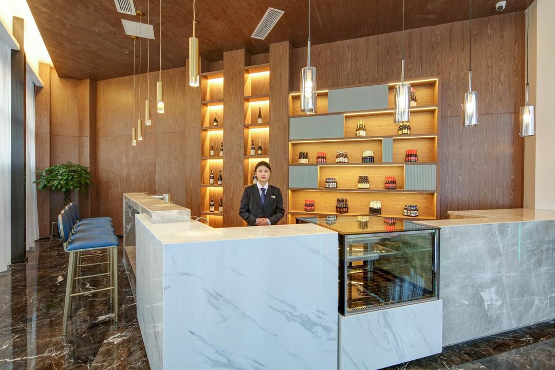 凯里亚德酒店(成都华侨城欢乐谷地铁站店)