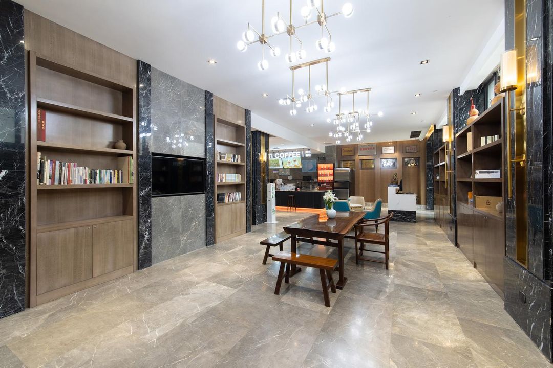 丽呈酒店(兰州东部市场省气象局地铁站店)