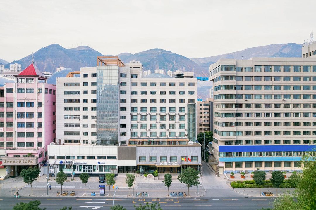 丽呈酒店(兰州东部市场省气象局地铁站店)