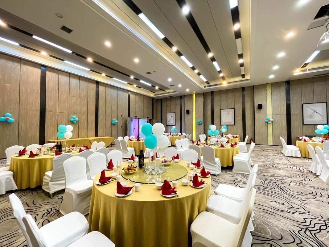 三亚金贸花园尊众国际酒店