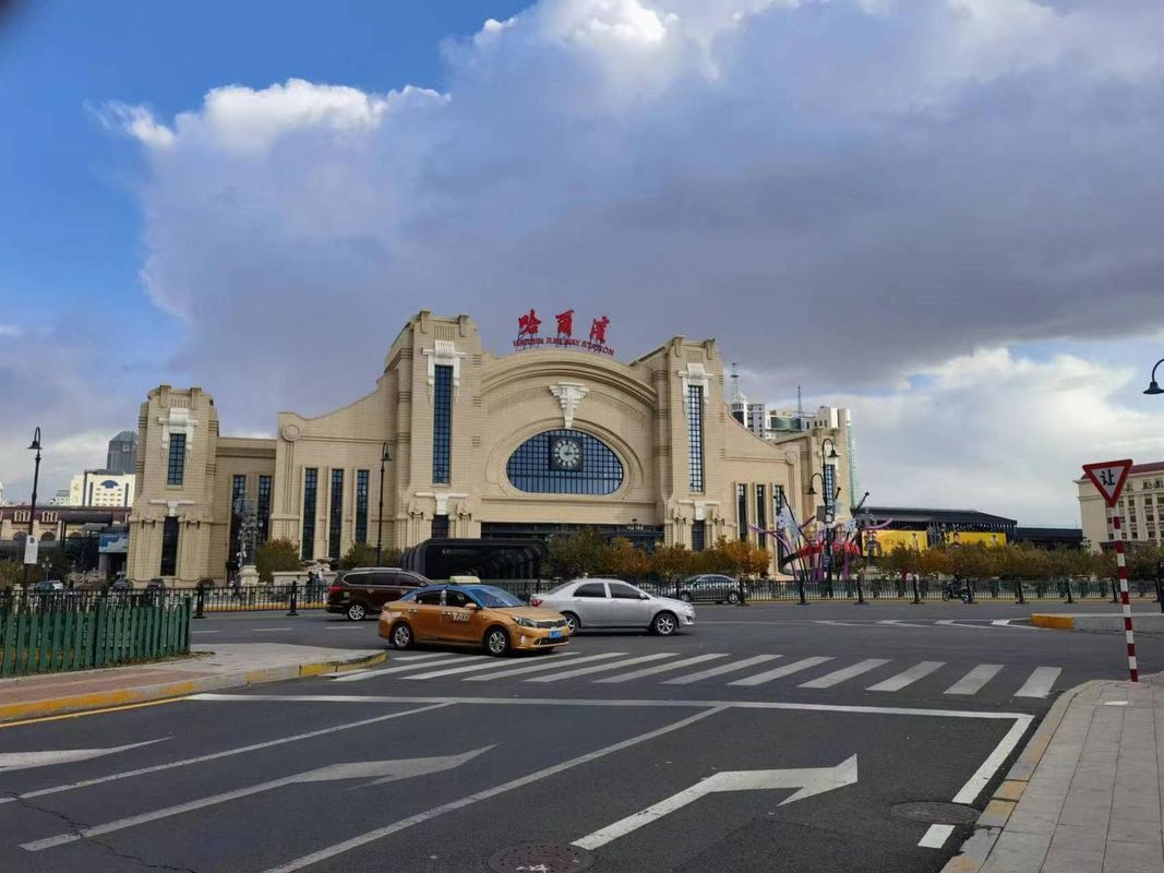 瀚瑞酒店(哈站北广场中央大街地铁站店)