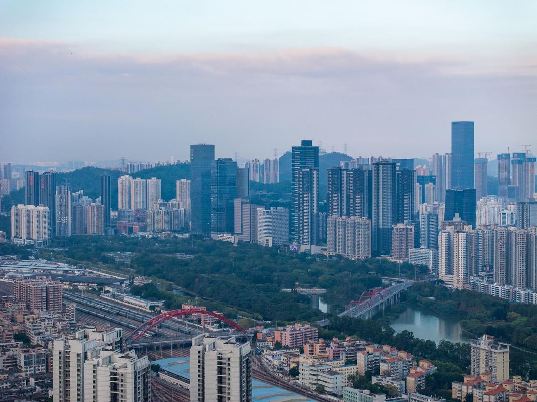 深圳罗湖地王大厦亚朵X酒店