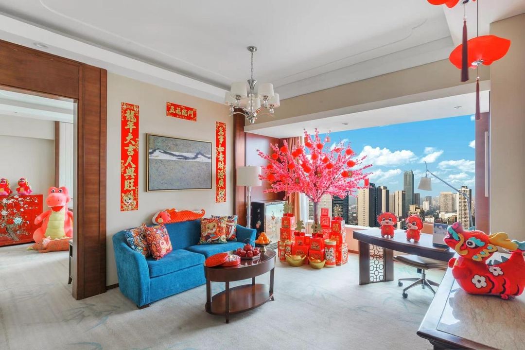 其乐龙龙城景行政大床套房