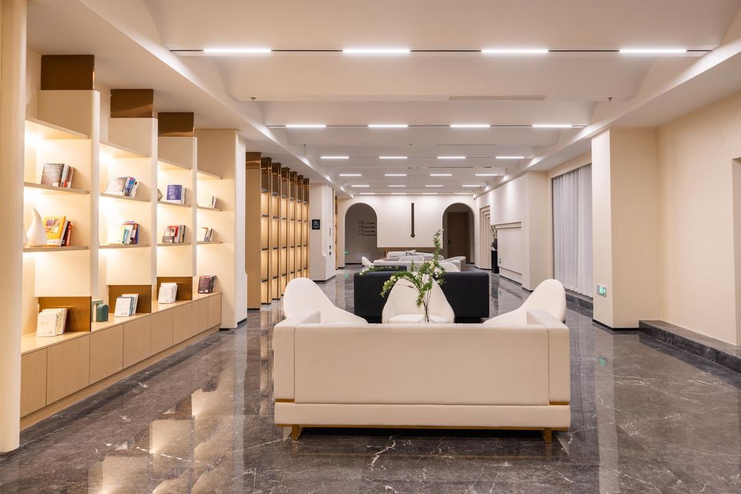 合肥京商商贸城铜陵北路亚朵酒店