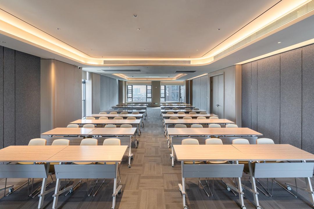 全季酒店(佛山美的悦然广场北滘公园地铁站店)