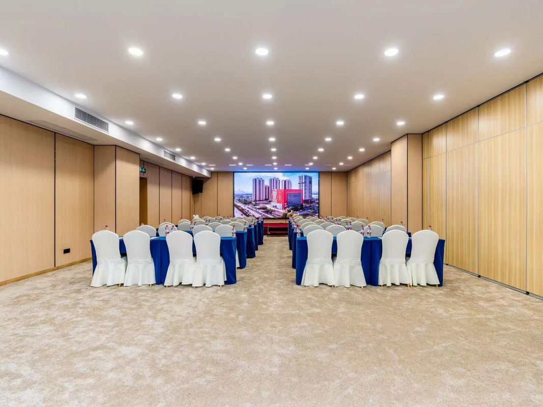 几诺酒店(武汉极地海洋世界宏图大道地铁站店)