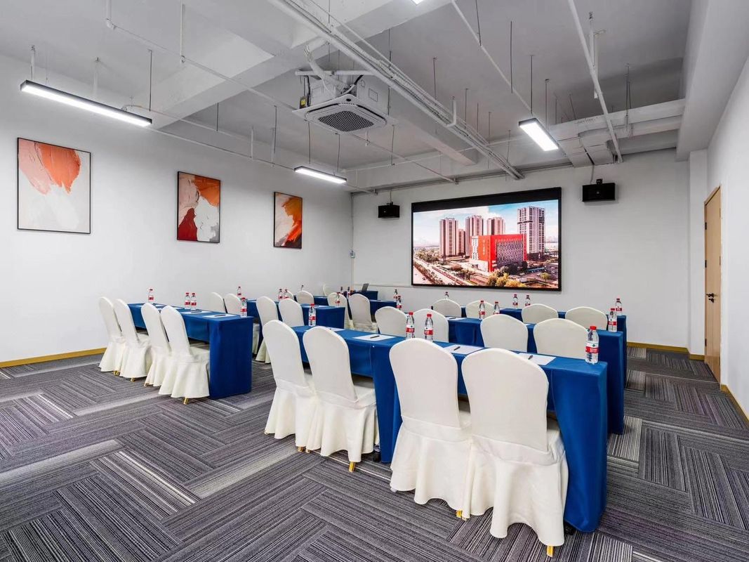 几诺酒店(武汉极地海洋世界宏图大道地铁站店)