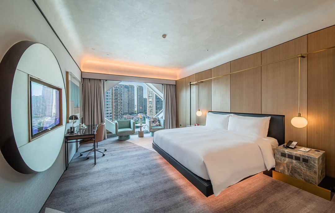 杭州滨江宝龙城艺珺酒店(诚业路地铁站)