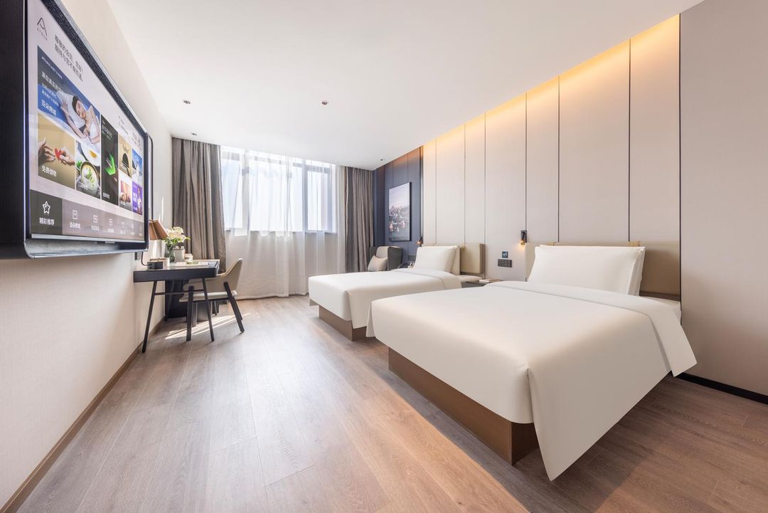 长沙万家丽中路马王堆亚朵酒店