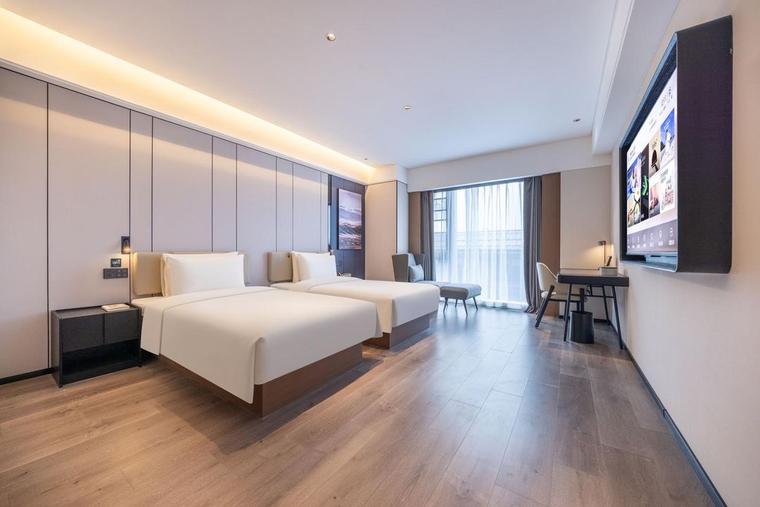 郑州北龙湖金融中心亚朵酒店
