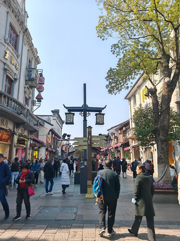 杭州西湖湖滨河坊街丽正门酒店