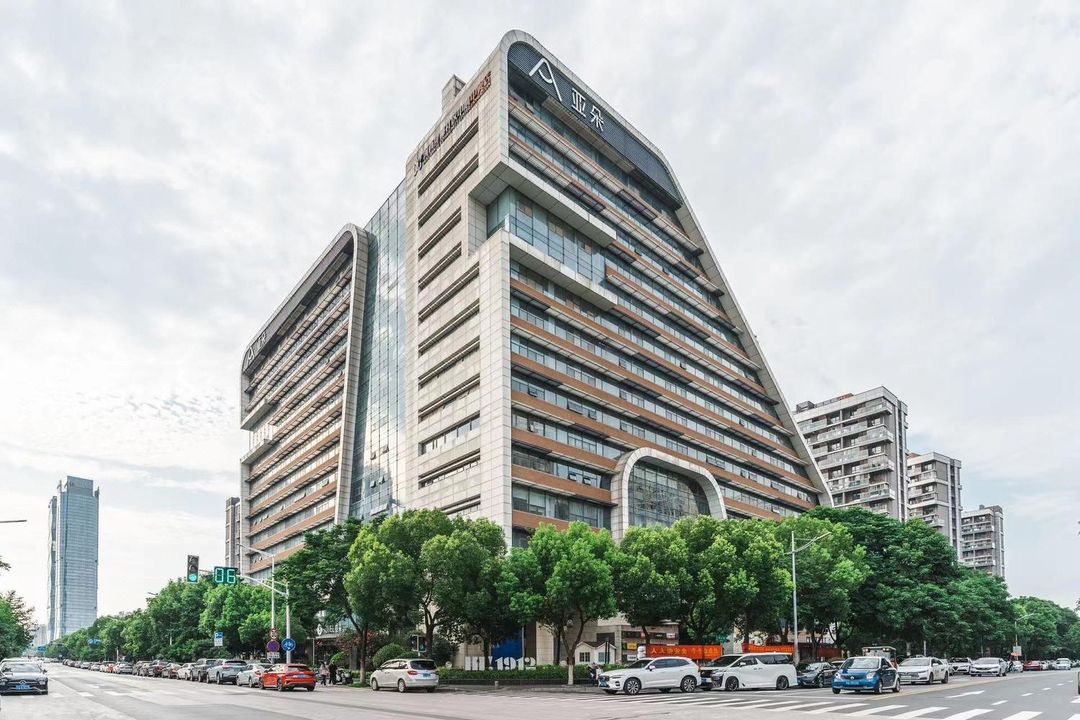 南京奥体国际博览中心亚朵酒店