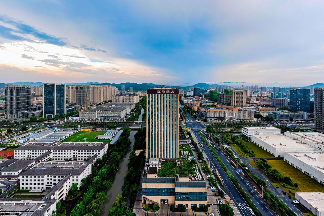 杭州滨江江陵路亚朵酒店