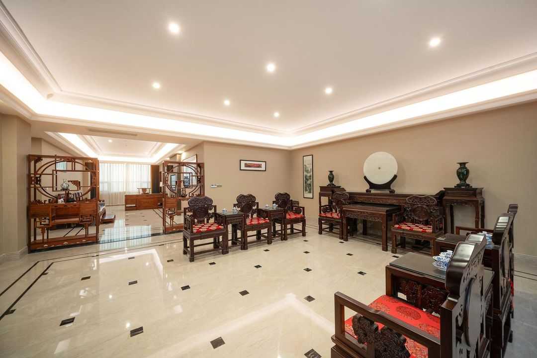彭州玛莎加尔大酒店(市政府沃尔玛广场店)