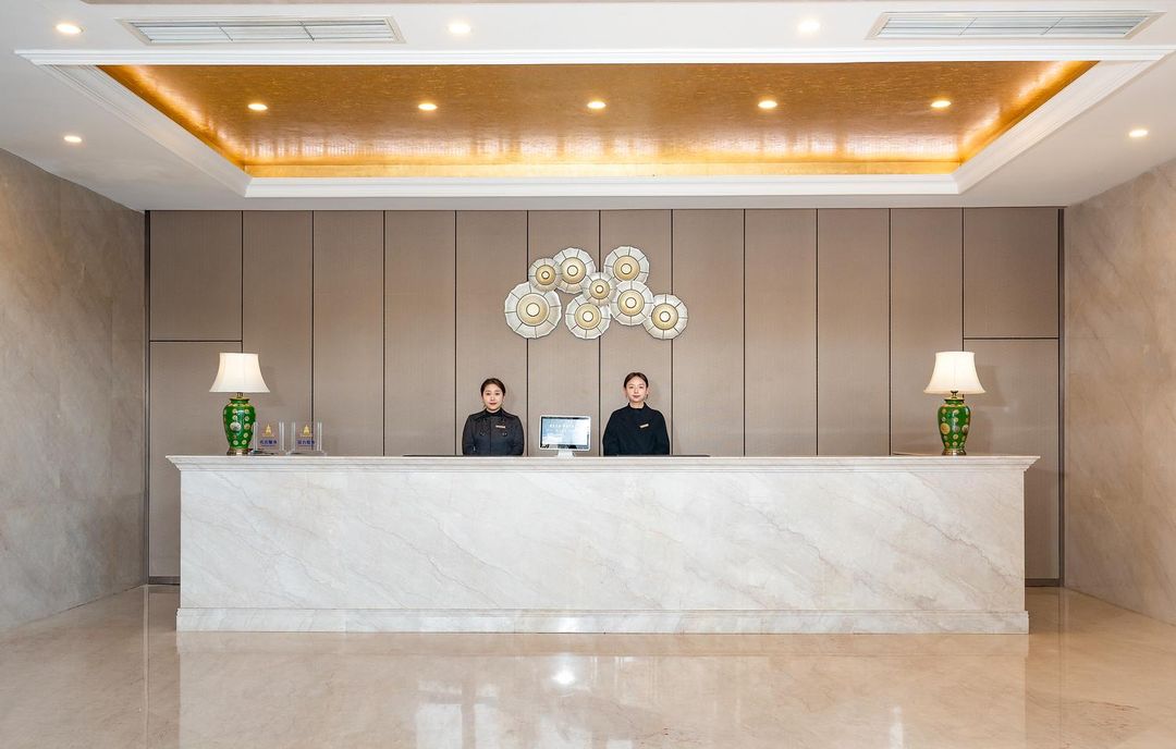 彭州玛莎加尔大酒店(市政府沃尔玛广场店)