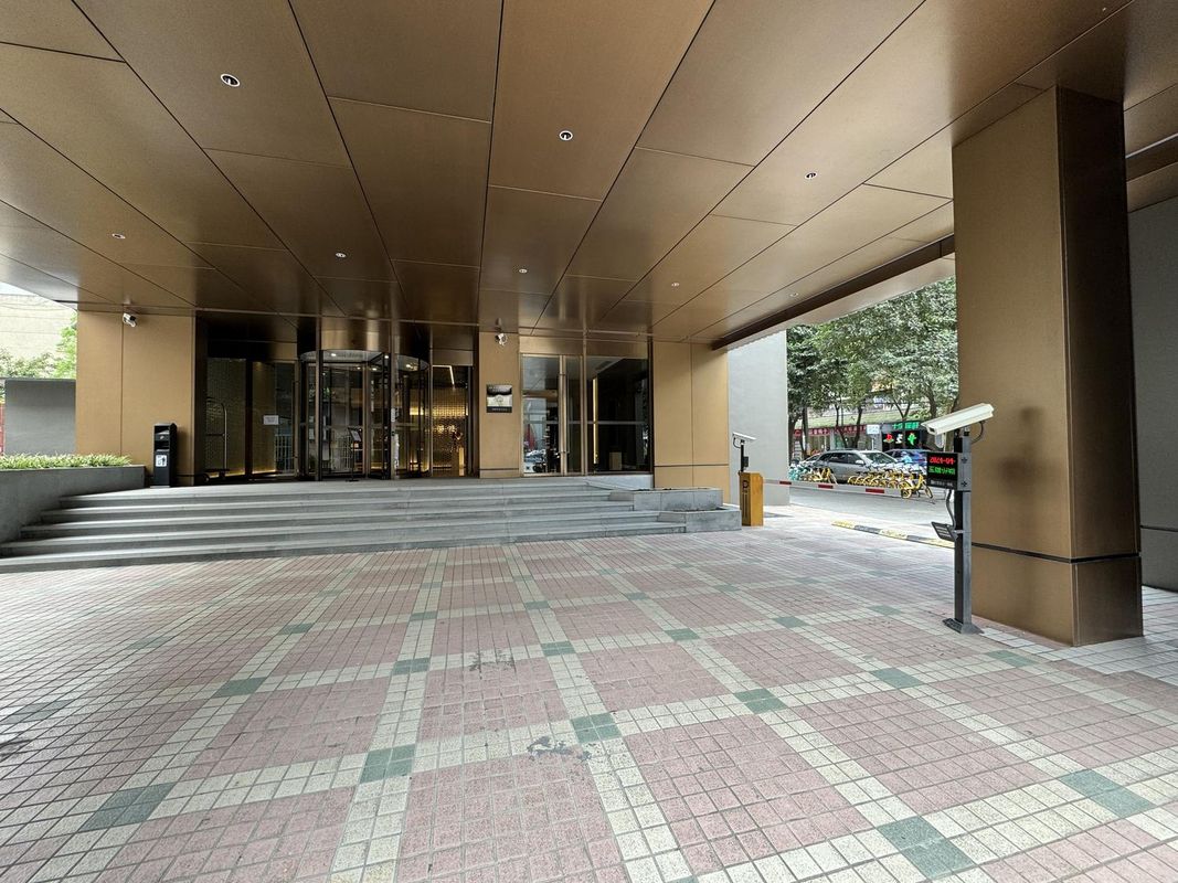成都四川大学科华北路亚朵酒店