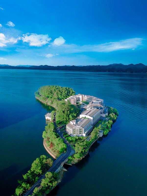 voco千岛湖绿发阳光酒店