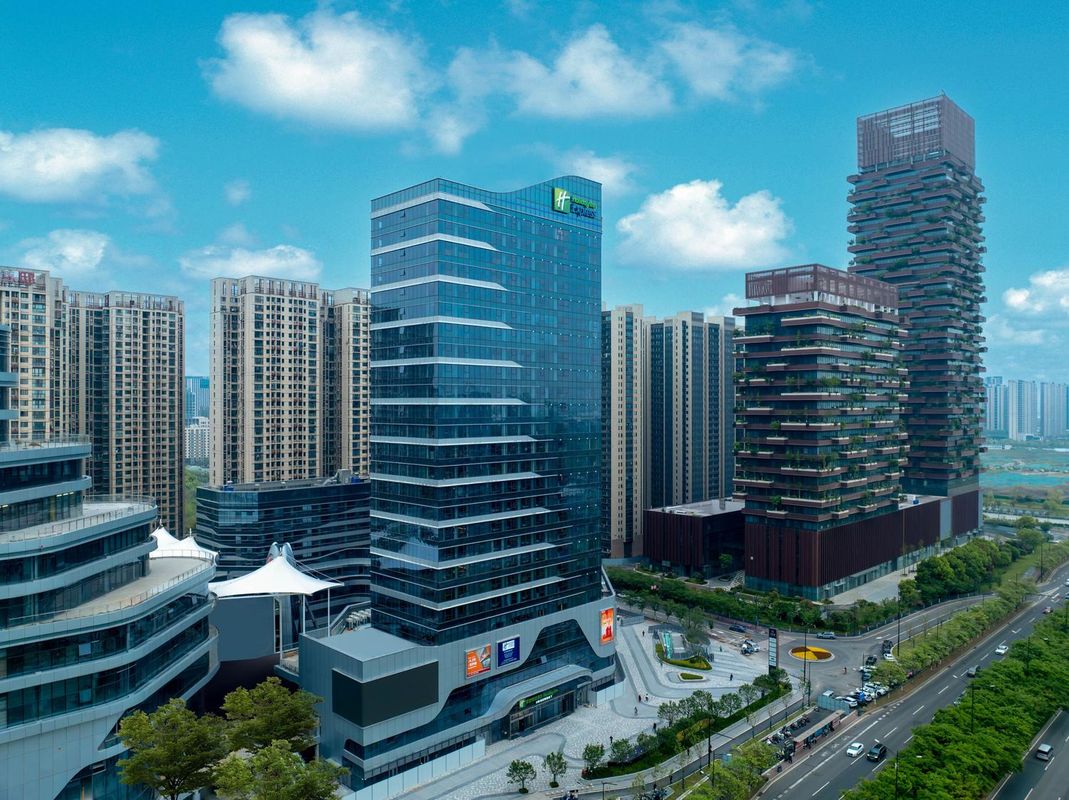 智选假日酒店(南京东方万汇城青奥体育公园店)