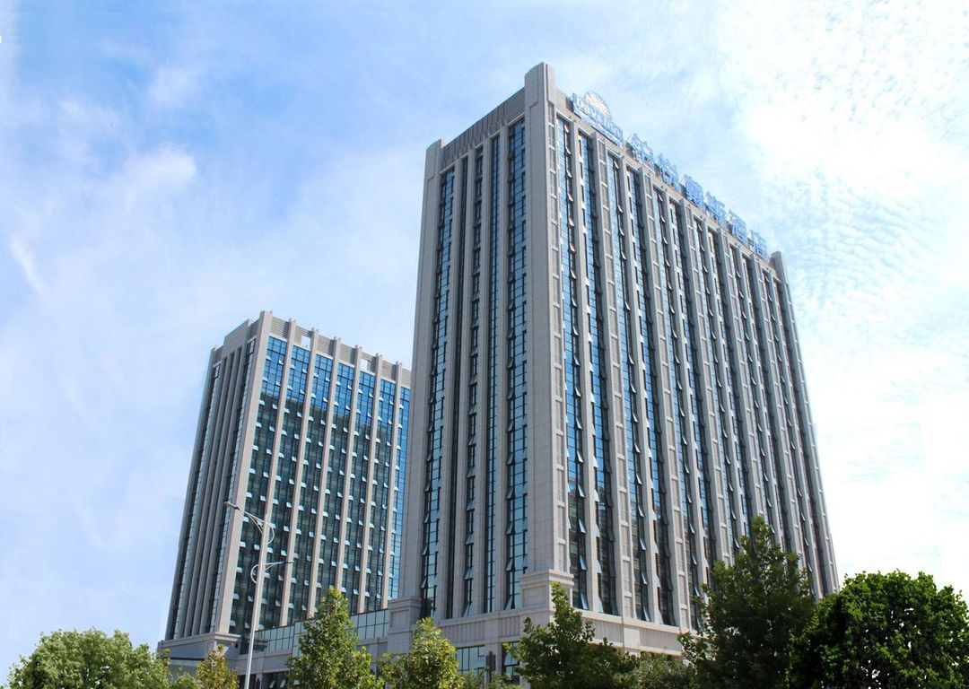 铂悦戴斯酒店(烟台南站店)
