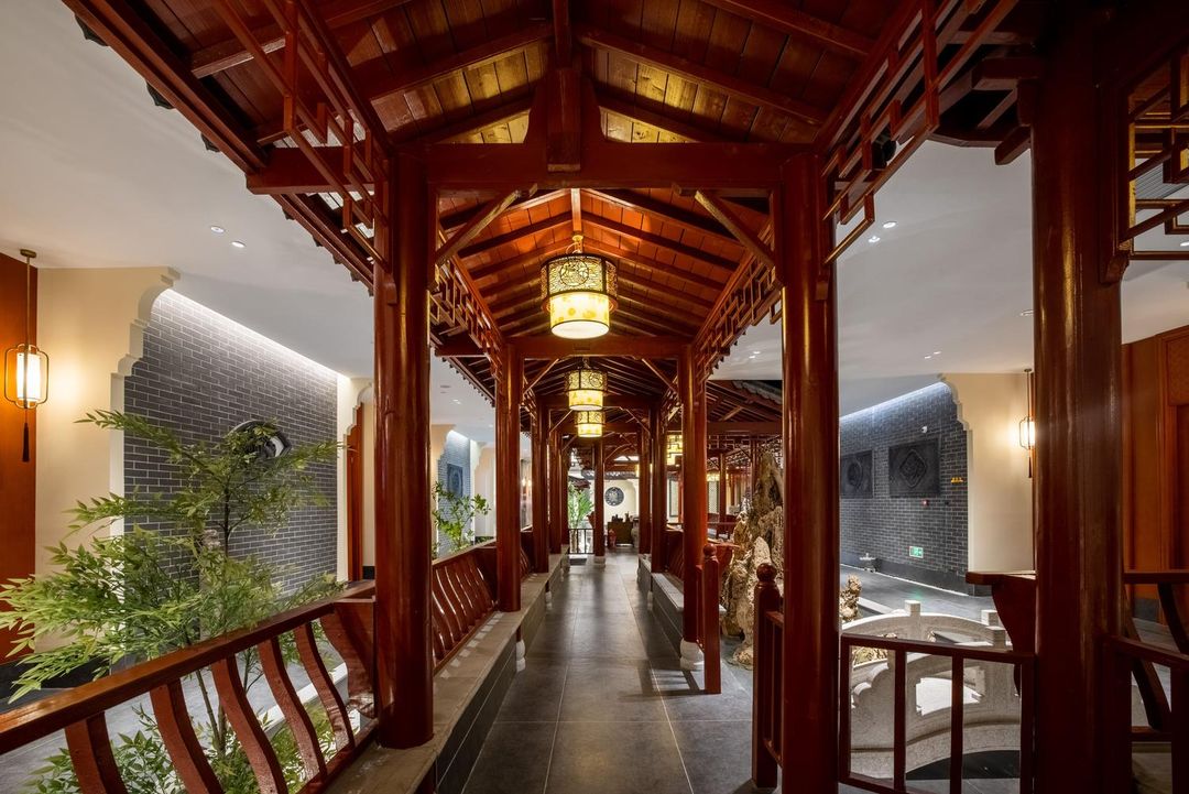 苏州木渎古镇风景区寿桃湖亚朵酒店