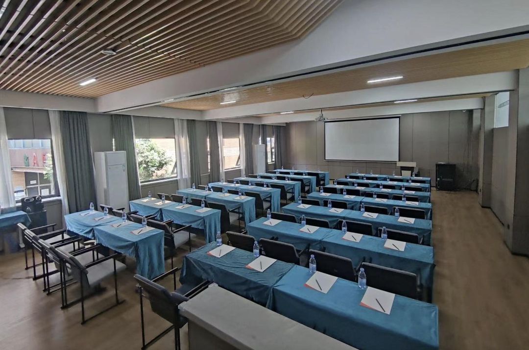 成都四川大学望江校区倪家桥地铁站亚朵酒店