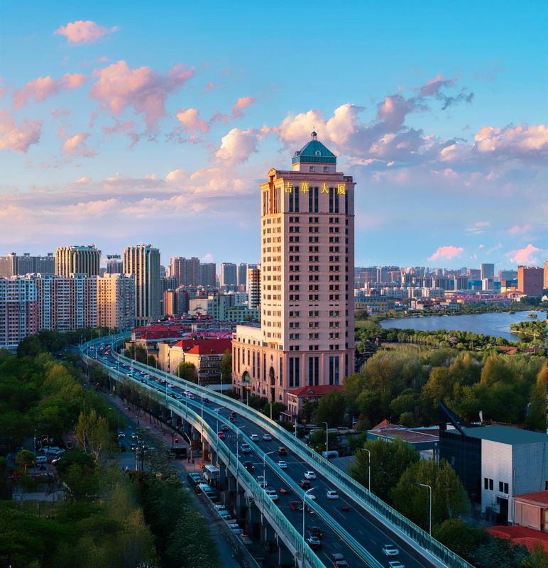 济南吉华大厦(大明湖泉城广场店)