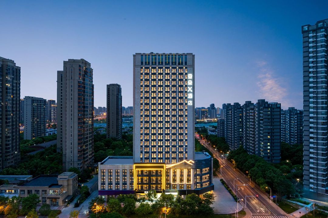 无锡梁溪区清扬路亚朵X酒店